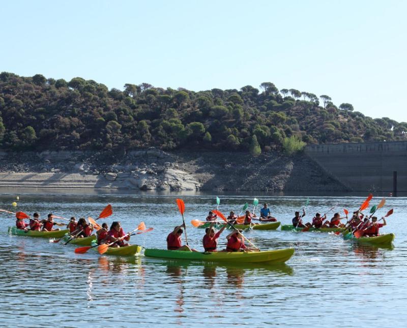 הוילה San Martín de Valdeiglesias Tu Casita En El Pantano De San Juan מראה חיצוני תמונה
